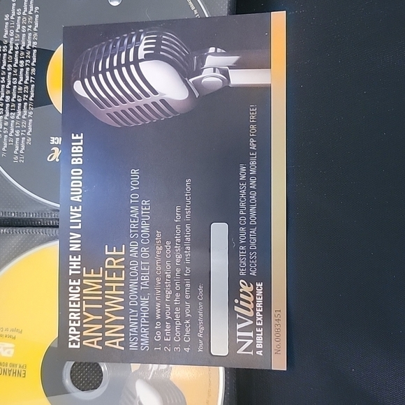 NIV Live: A Bible Experience the Complete Holy Bible on CDs - Picture 2 of 8